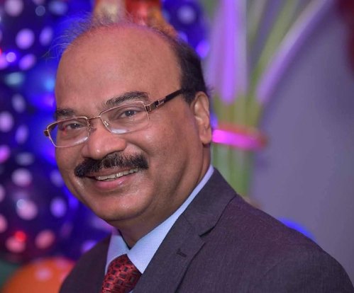 Dr R K Jha